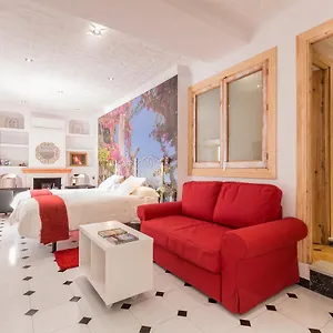 Salamandra Plaza Bed and breakfast